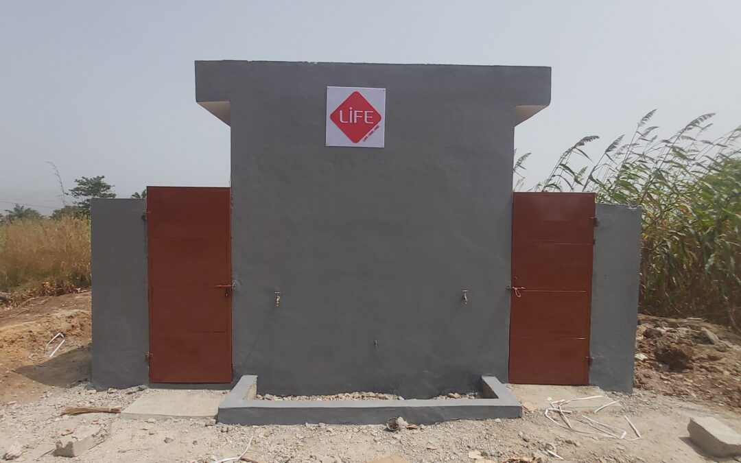 Construction d’un bloc latrine de 8 cabines à l’Epp Adjamda